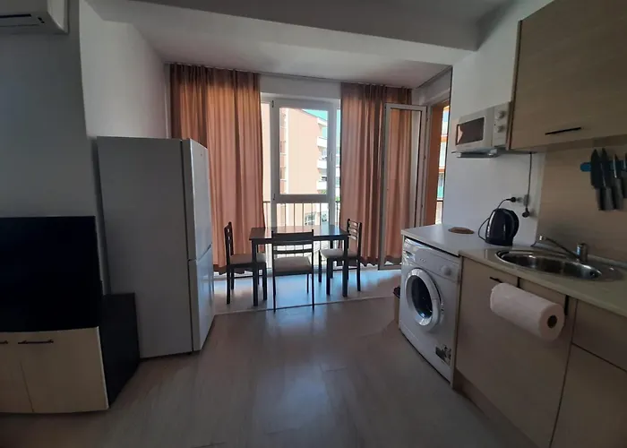 Sunny View Sunny Солнечный берег